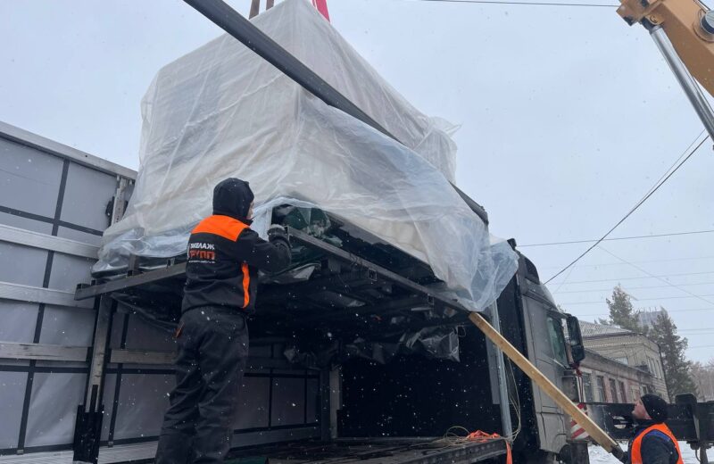 Выгрузка и установка фрезерного станка 7,5 тонн